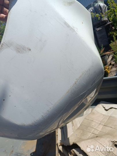 Продам передний бампер на Тойота Ленд Крузер 200