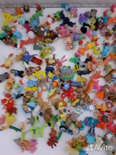 Игрушки из киндера пакетом