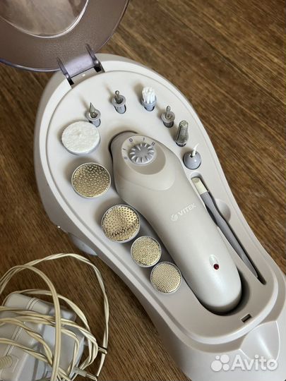 Набор для маникюра и педикюра Vitek VT-2201