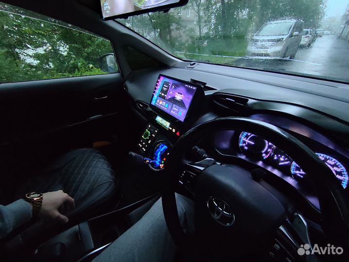 Магнитола Teyes CC3 Toyota Wish 2 XE20