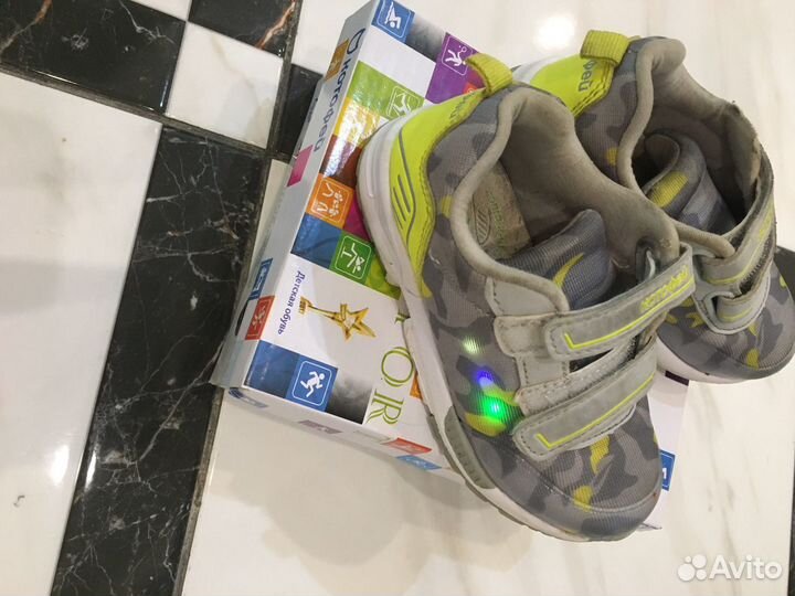 Кроссовки котофей