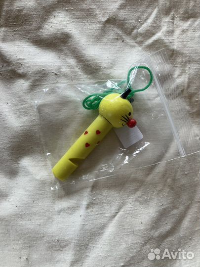 Свисток детский на шнурке