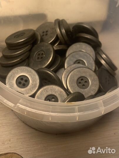 Пуговицы