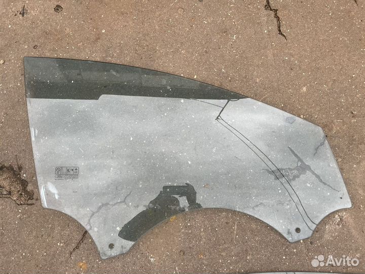 Стекло Ford Mondeo 4 2008 blue