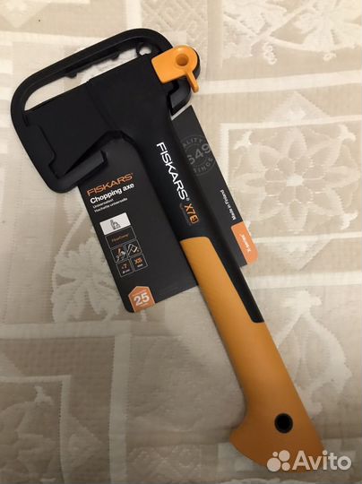 Топор fiskars x7