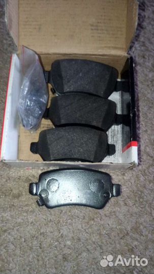 Колодки тормозные, запчасти для автомобиля, запчас