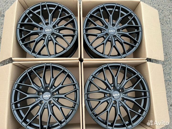 Литые диски новые 3B092 R18 на Kia Optima\K5