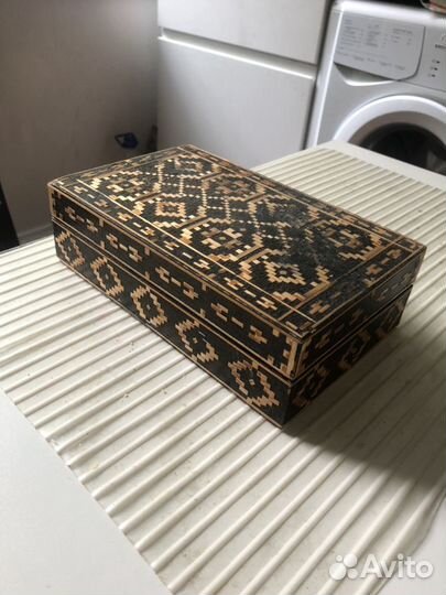 Шкатулки из дерева, пластика, сундучок