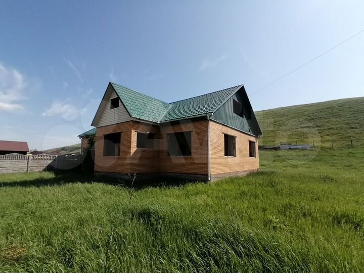 Коттедж 253 м² на участке 15 сот.