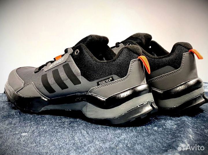 Кроссовки Adidas terrex