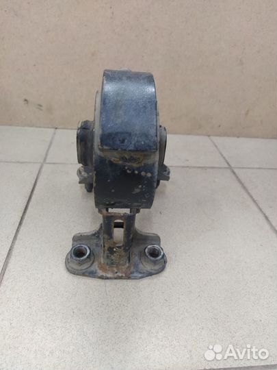 Опора двигателя задняя Тойота Королла Е180