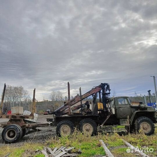 Лесовоз (сортиментовоз) Урал 4320 с КМУ Велмаш-С, 1990