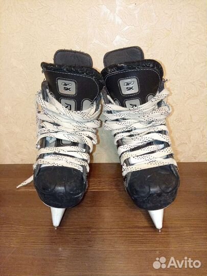 Коньки хоккейные