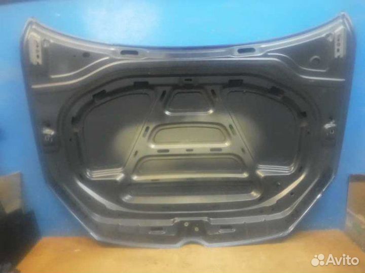 Капот Volkswagen Golf 7