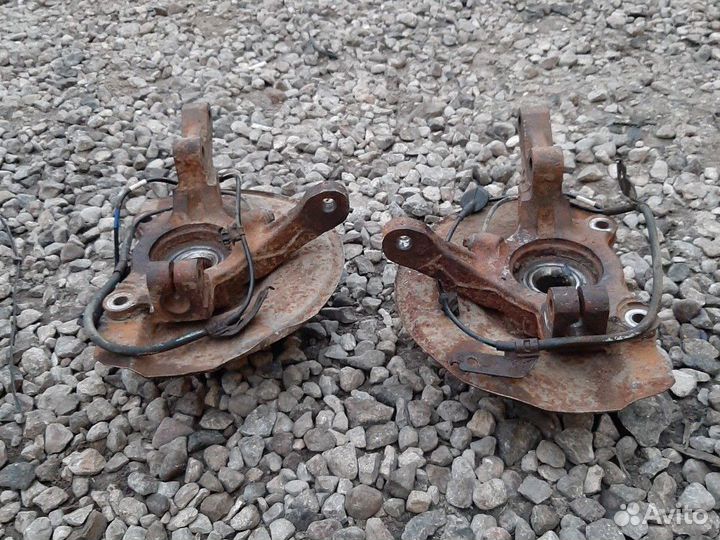 Кулак поворотный Мицубиси Аутлендер XL 3.0i в сбор