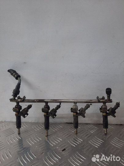 Топливная рампа Opel Astra H хэтчбэк 3 дв. 1.8