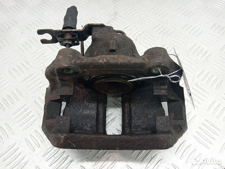 Суппорт передний правый для Volkswagen Passat 5