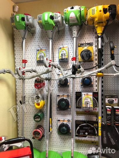 Триммер бензиновый 4х тактный RedVerg RD-GB435