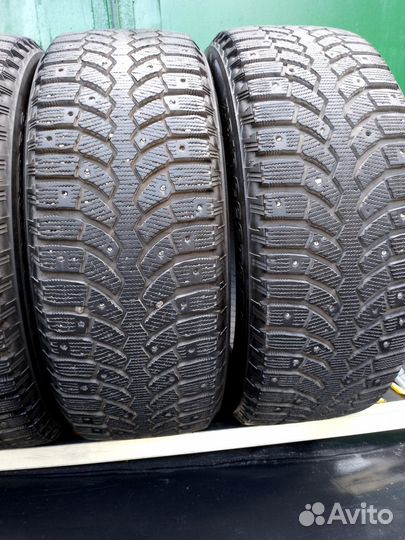 Bridgestone Blizzak Spike-01 205/55 R16