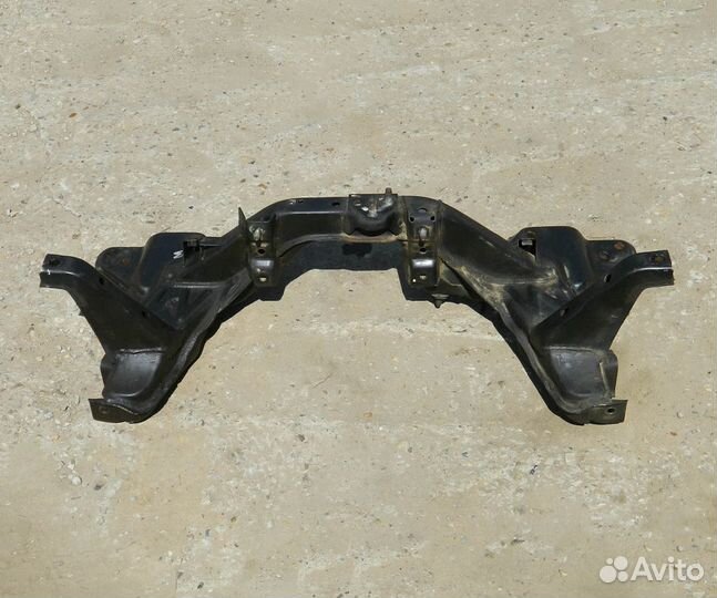 Подрамник Mazda 626 GE