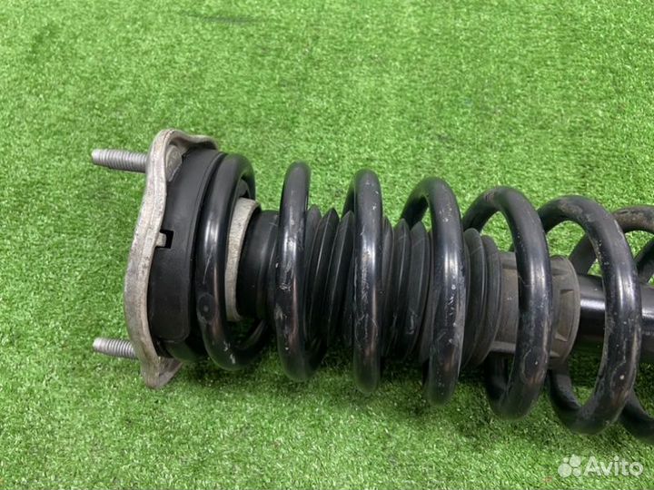 Амортизатор подвески передний Mercedes E-Class