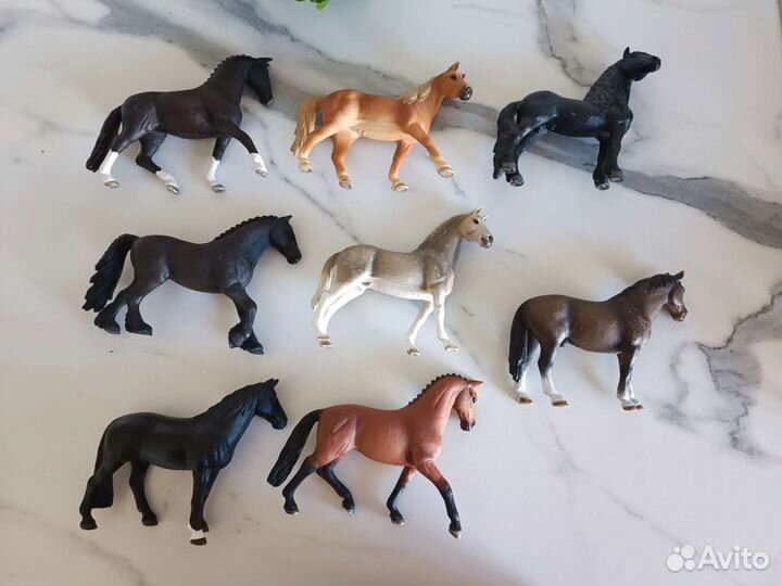 Фигурки лошадей schleich