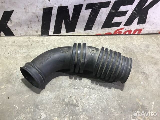 Патрубок воздушного фильтра Ford Focus 2 1.6