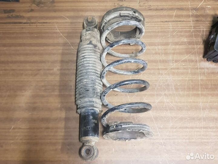 Амортизатор задний Kia Rio 3