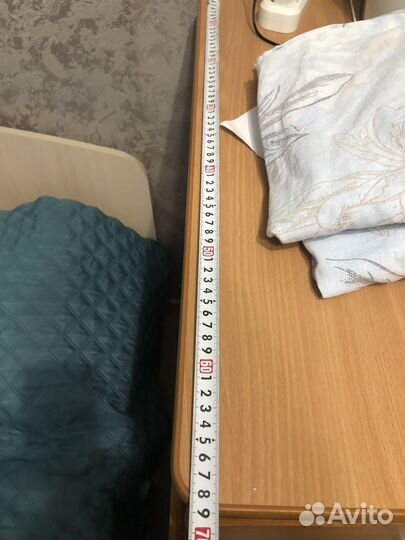 Детская кровать с маятником и комодом