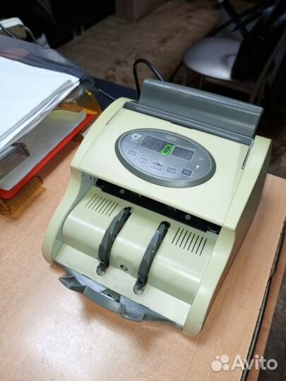 Счётчик банкнот Pro-40U Neo
