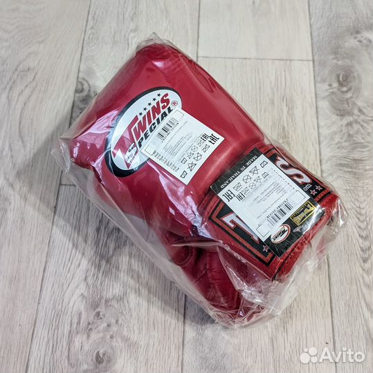 Боксерские перчатки Twins bgvl-3 12 oz