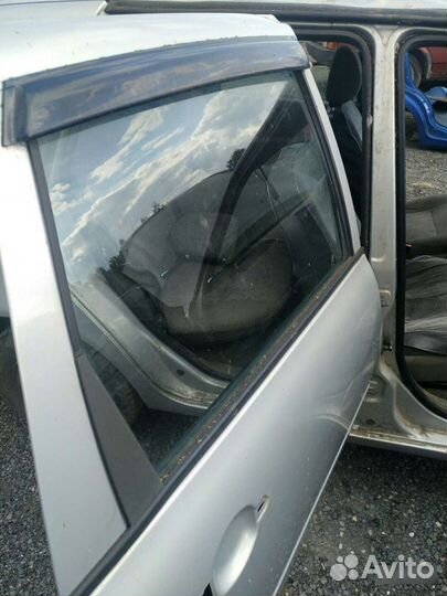 Стекло двери Ваз 1118 Калина