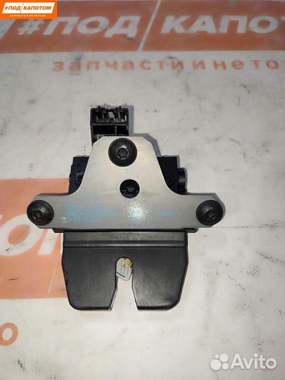 Замок крышки багажника Ford Focus 3 2011
