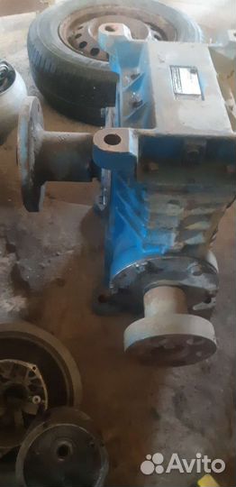 Угловой редуктор