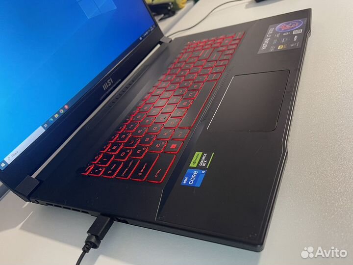 Игровой ноутбук MSI katana 17 i5 12450, RTX 2050