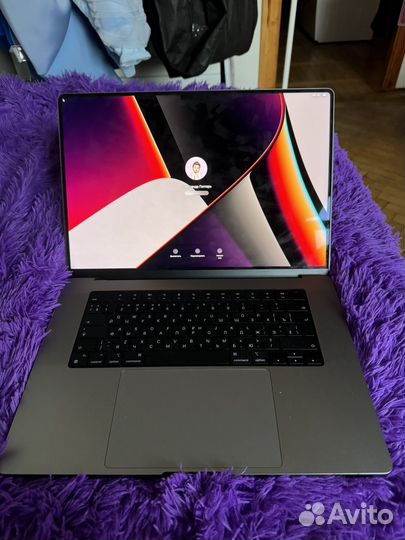 Apple macbook pro 16 m1 512 гб SSD