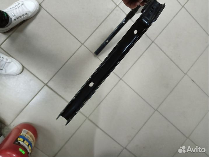 Рамка крепления радиатора 3302-2217, 2752