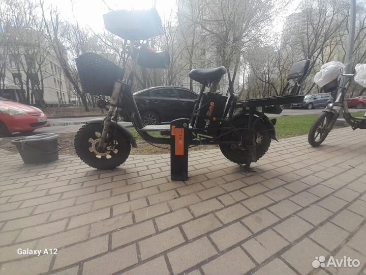 Електроный велосипед монстр