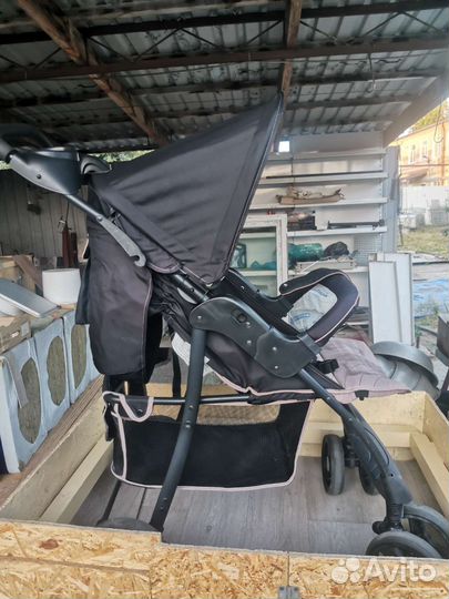 Прогулочная коляска
