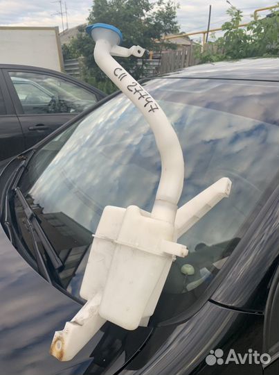 Бачок омывателя Nissan Tiida C11