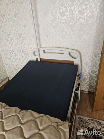 Медицинская кровать для лежачих больных