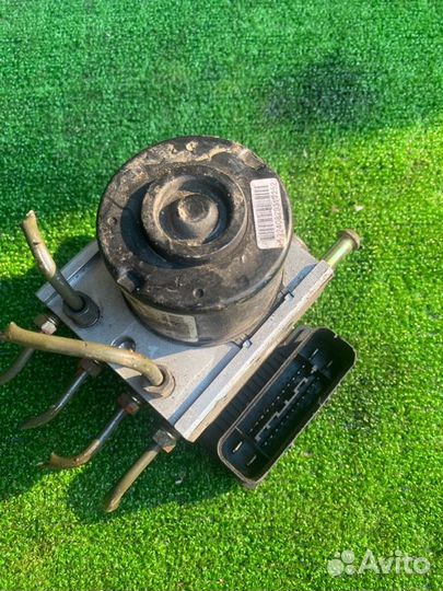 Блок ABS Suzuki Grand Vitara/Escudo TD54 J20A 2005