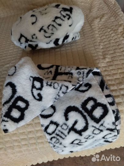 Берет с шарфиком