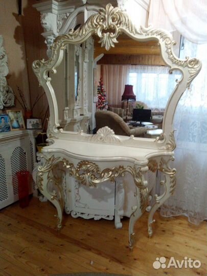 Стол консоль с рамой