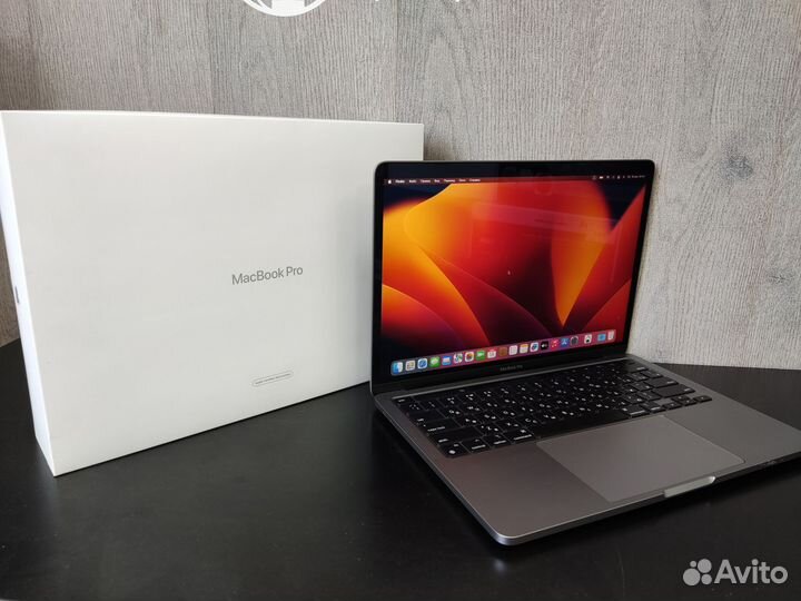 MacBook Pro 13 - inch, M1, 2020 (A2338)