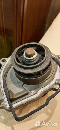 Продам помпу Опель