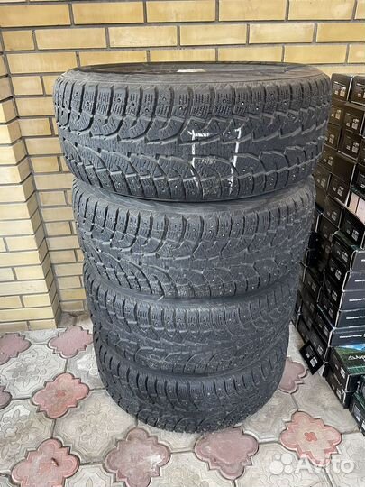 Hankook Winter I'Pike 285/65 R17