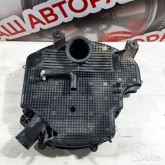 Корпус воздушного фильтра Renault Logan 1 седан