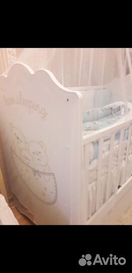 Кровать детская с маятником