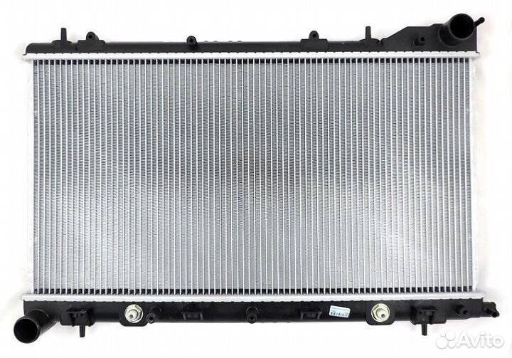 Радиатор охлаждения Subaru Forester I